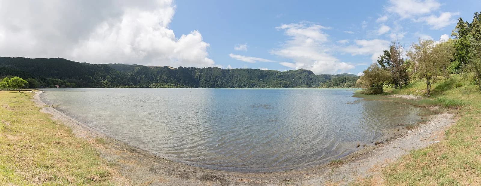 Lote com acesso ao lago de Furnas – foto 3 de 3