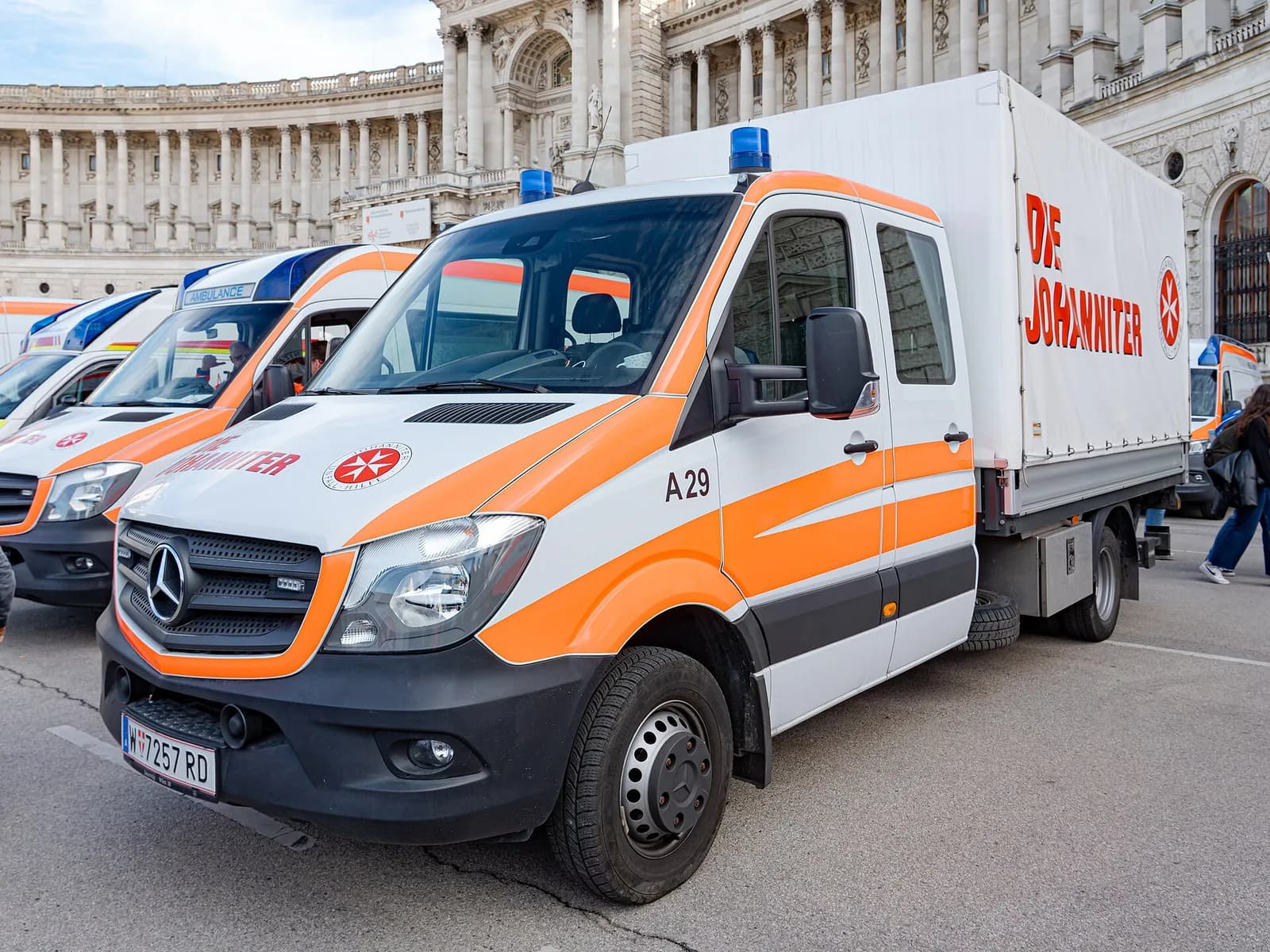 Van Sprinter 16 lugares 2018 – foto 3 de 3